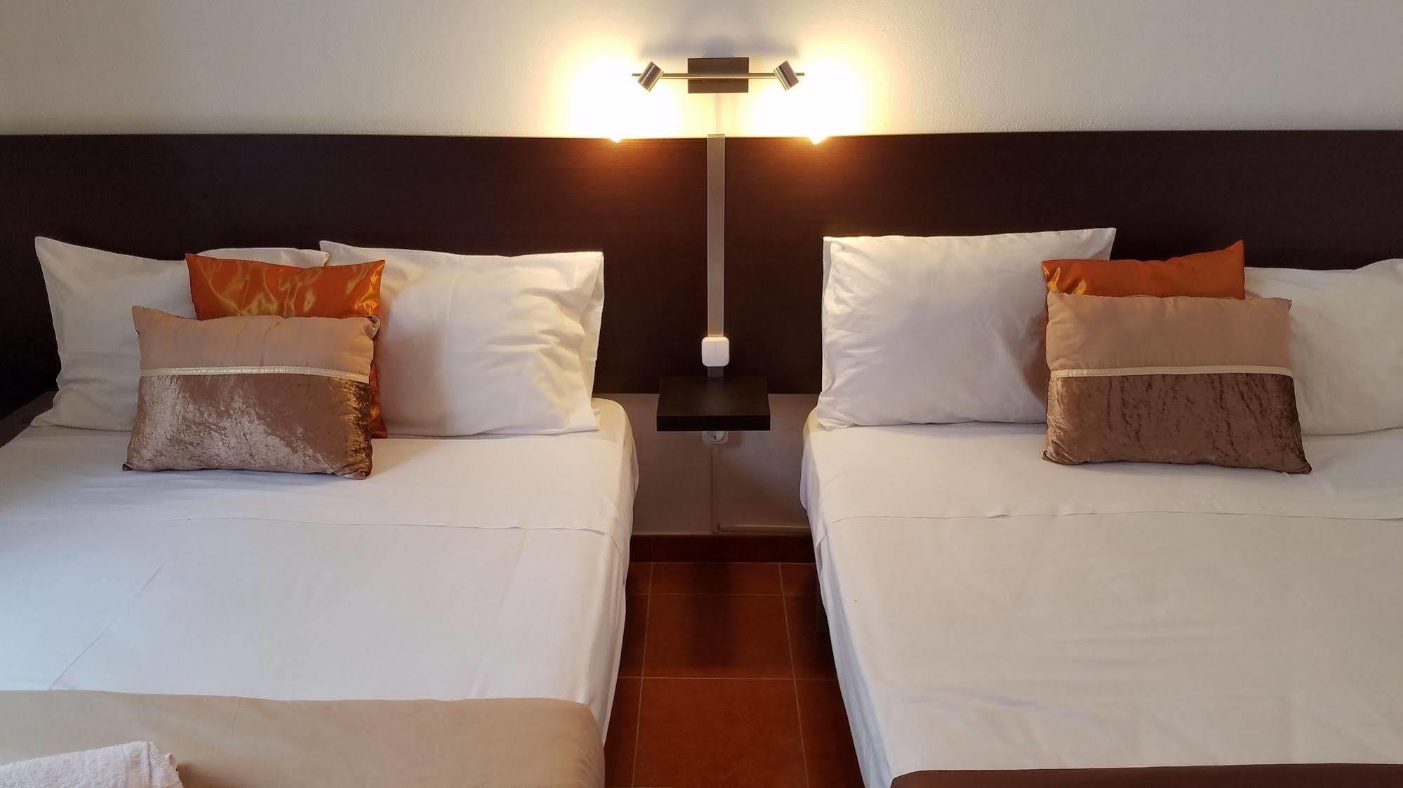 Guesthouse Of Алкобаса Екстер'єр фото